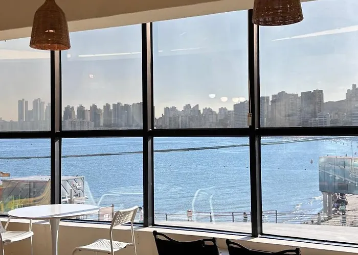 Vakantiehuis 안리하우스광안 *